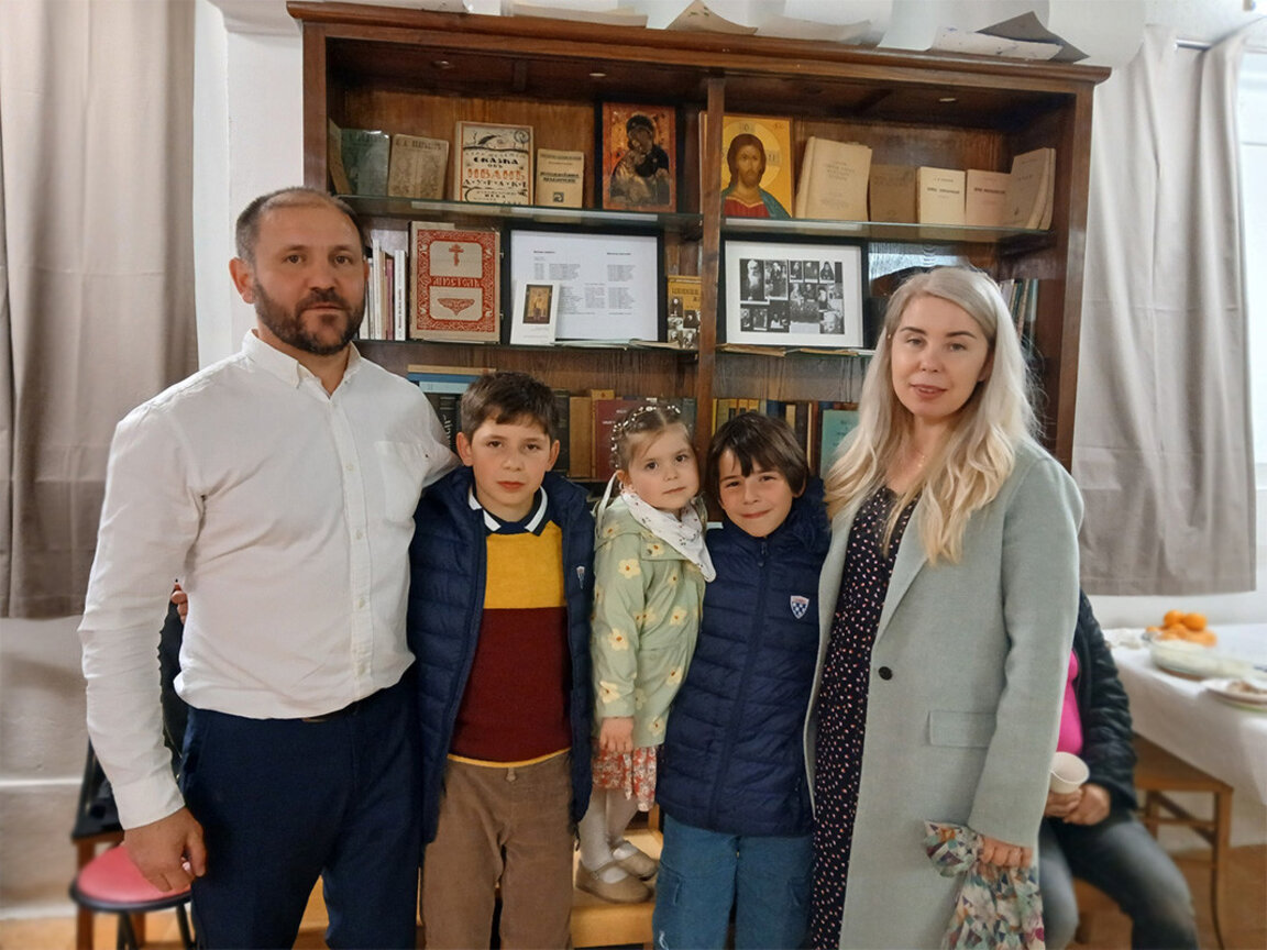 Iván Stoyanov con su familia