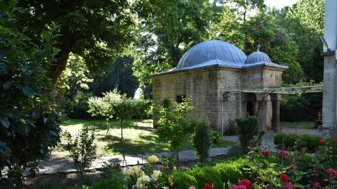 Osman Pazvantoğlu kütüphanesi