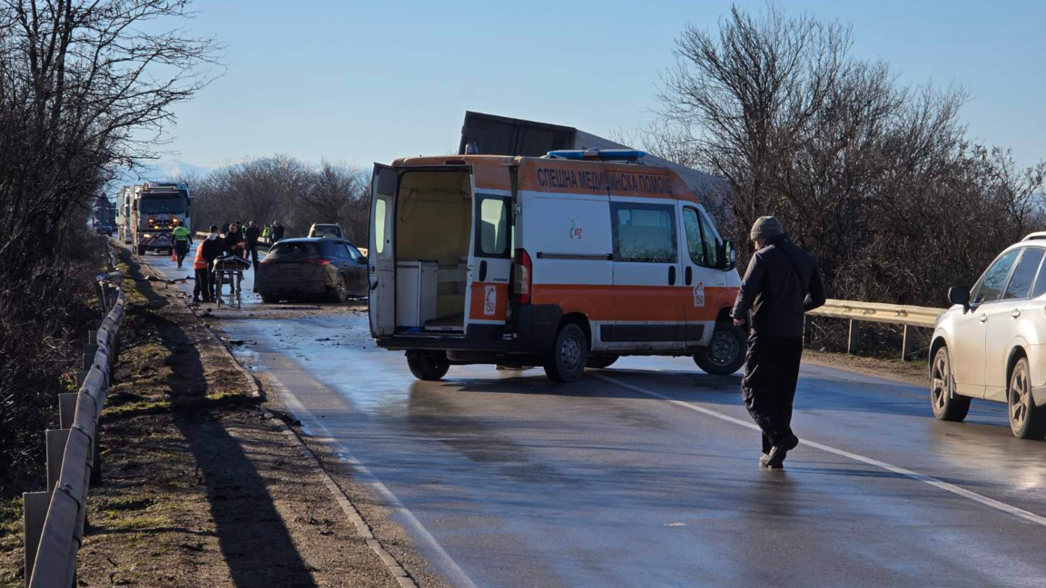 Жертва и осем пострадали при 8 тежки ПТП-та в страната за денонощие 
