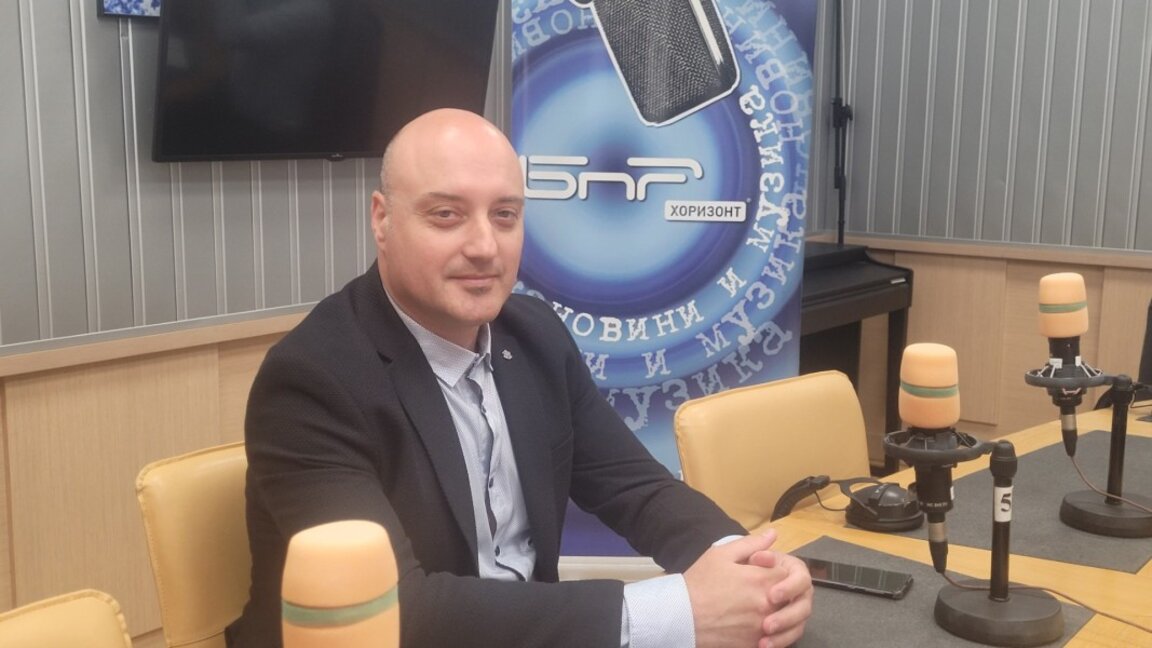 Атанас Славов, ДБ