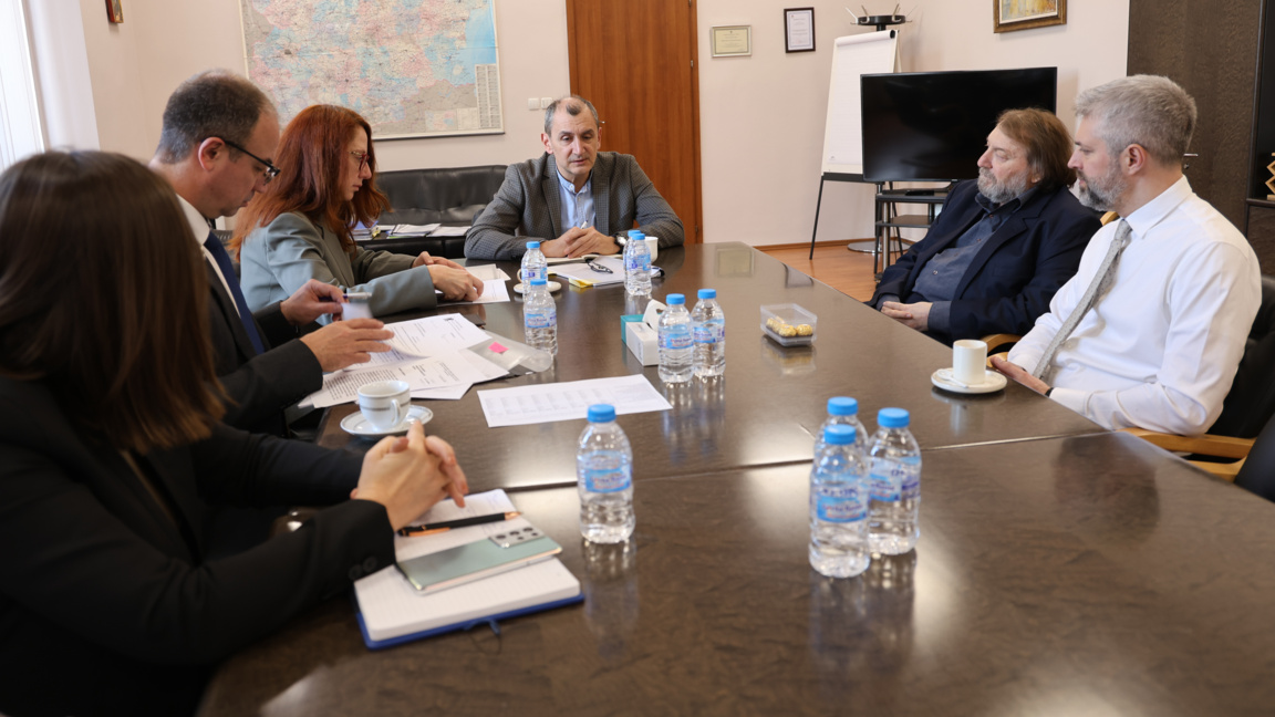 Министър Околийски поиска оздравителен план за МБАЛ "Св. Анна" – Варна