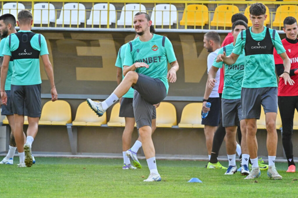 Тодор Неделев се завръща за мача с Локомотив (Сф)