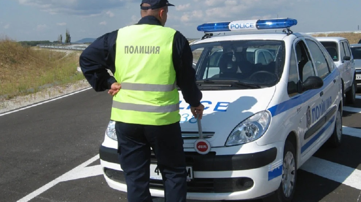 Двама пострадаха при катастрофи в съботния ден