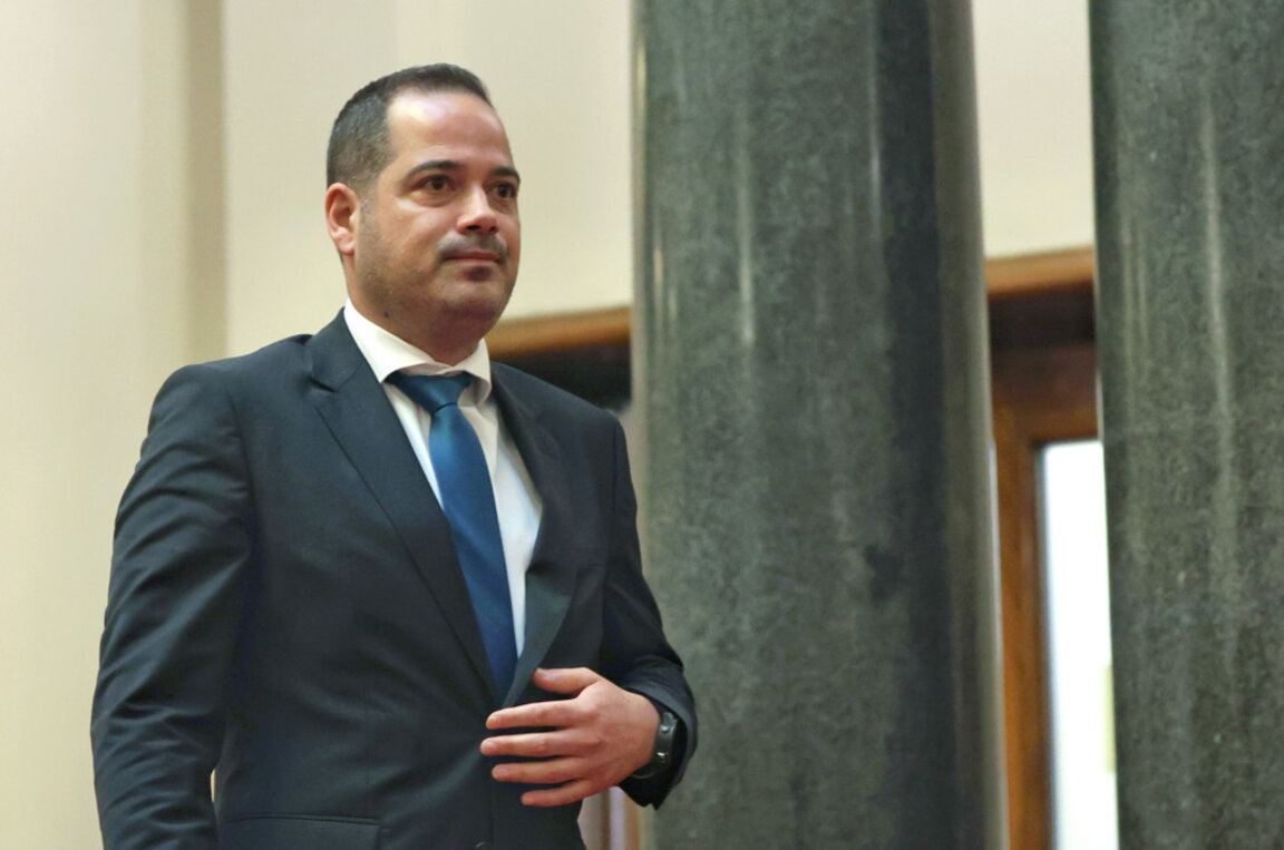 Калин Стоянов отрече натиск от страна на Кирил Петков за оставката на главния секретар на МВР