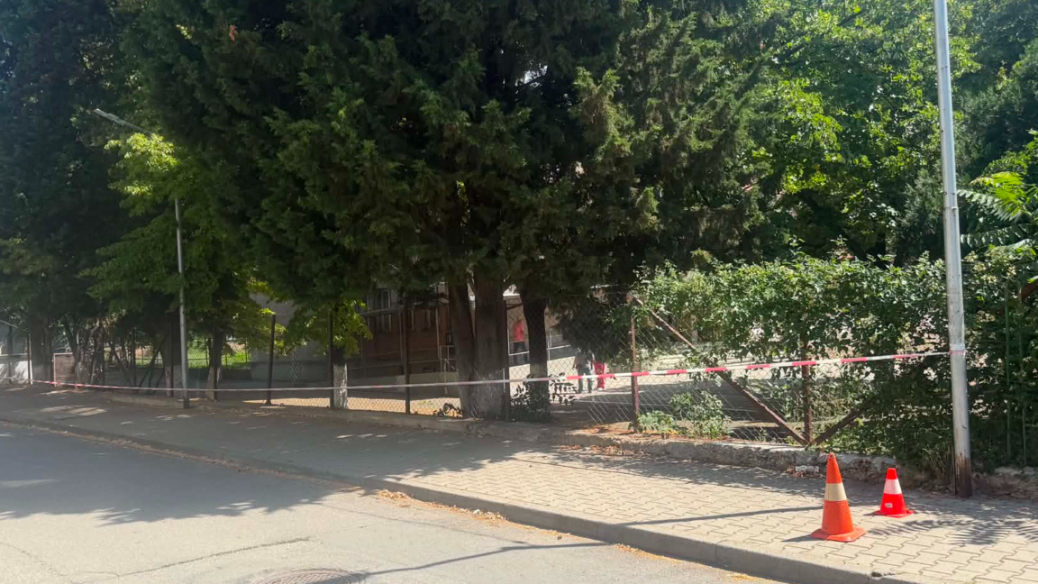Евакуираха училище в Стара Загора заради боеприпас в двора