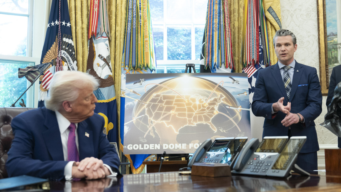 Тръмп и шефът на Пентагона Пийт Хегсет обявяват развитието на проекта, 20 май 2025 г.