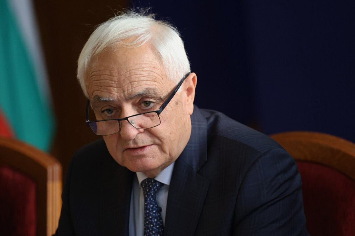 Атанас Запрянов: Работим за законодателни промени за задължителна военна подготовка