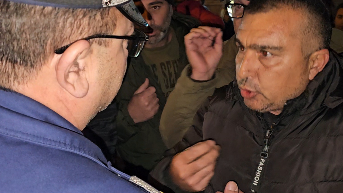Напрежение между полиция и протестиращи в Сливен 
