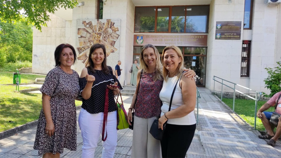 Only 10% of Bulgarians abroad think their children should know their native language