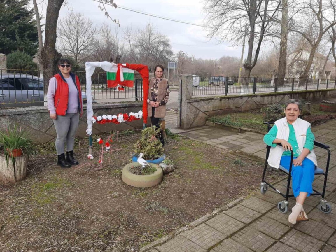 Социални работници от Болярово подредиха тематичен кът за снимки