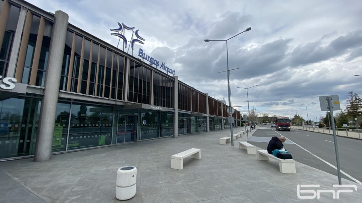 Започва реконструкция на пистата на Летище Бургас