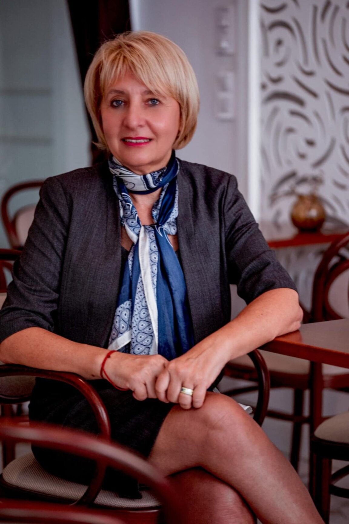 адв.Елиза Николова