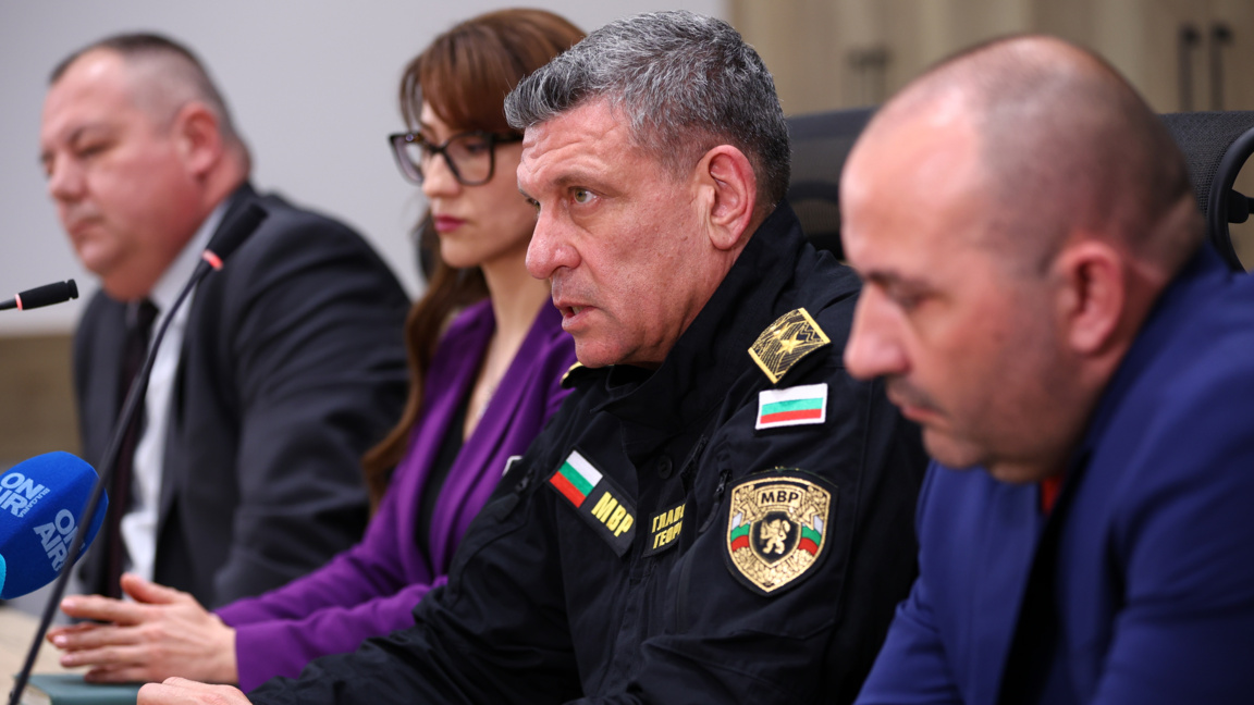 Георги Кандев, и.д. главен секретар на МВР, говори на брифинг по повод специализиранa полицейска операция на ГДБОП срещу производството и разпространението на неистински парични знаци в евро, проведена на територията на България и Румъния на 23 и 24 март 2026 г.