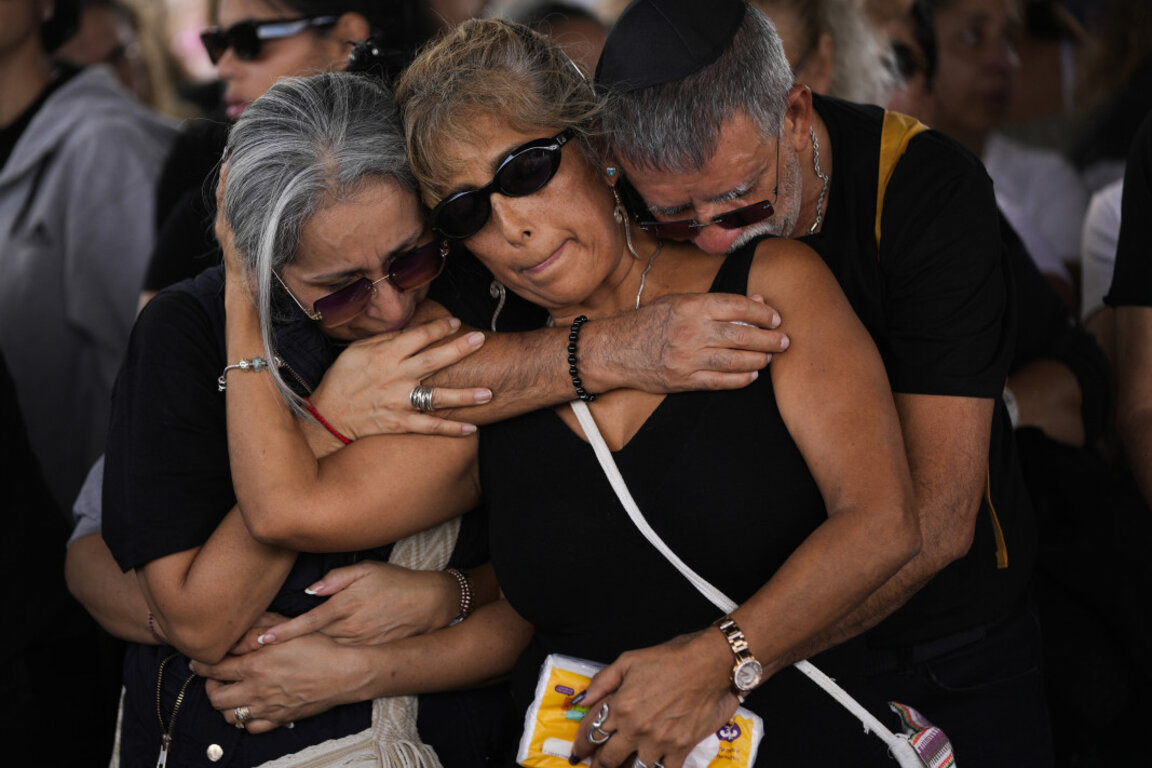 Българи в Израел: Целият израелски народ е мобилизиран като един