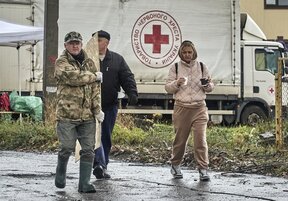 Стотици хиляди жители на Северна Украйна са без ток след руски атаки