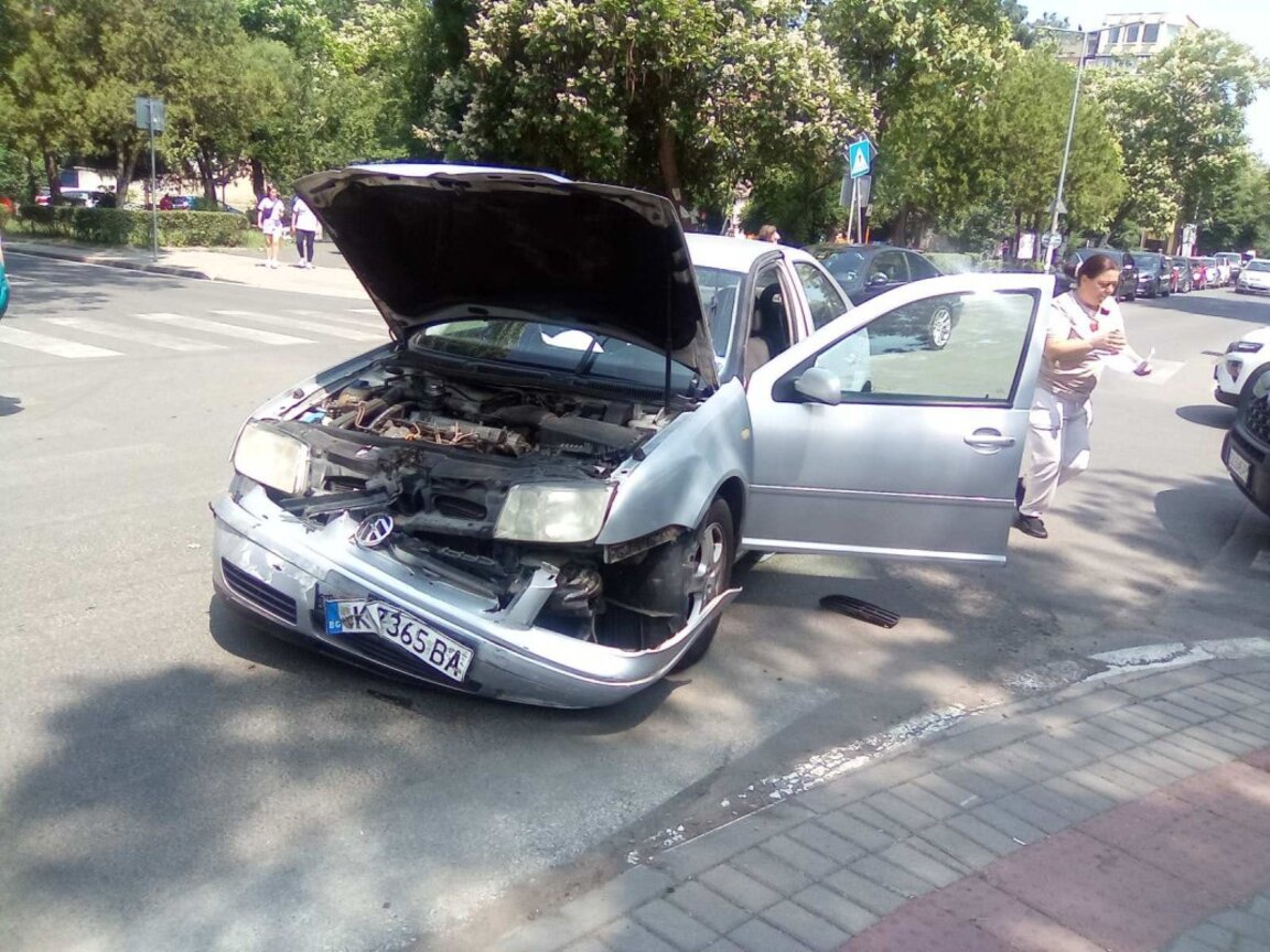 Катастрофа на кръстовището пред СУ „Отец Паисий“ в Кърджали