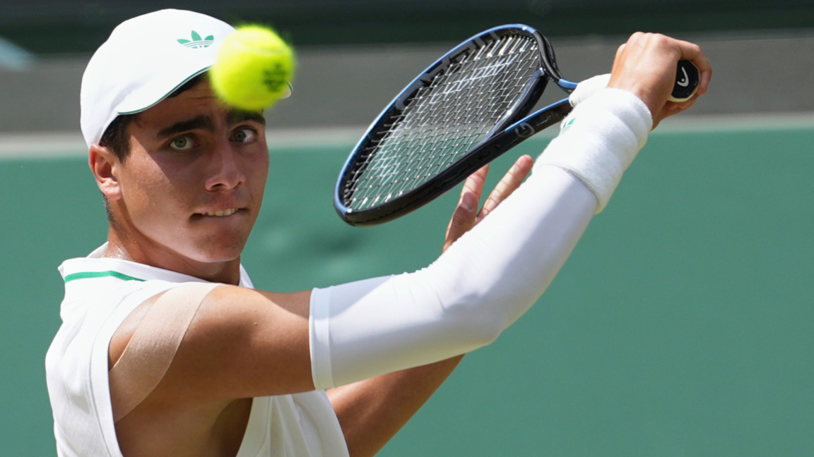 Иван Иванов