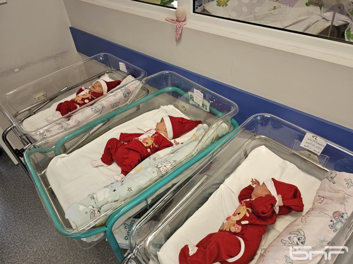 "Българската Коледа" влиза в МБАЛ - Сливен преди 16 години. И така до днес