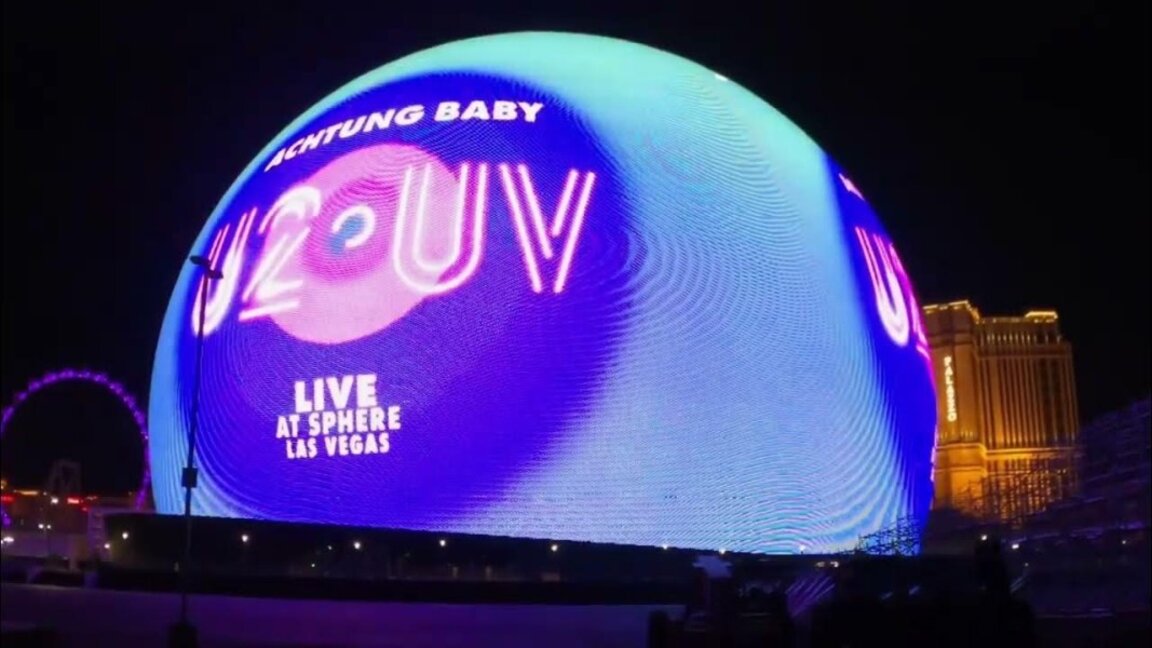 Концерт за феновете на U2 в зала за 2.3 милиарда долара