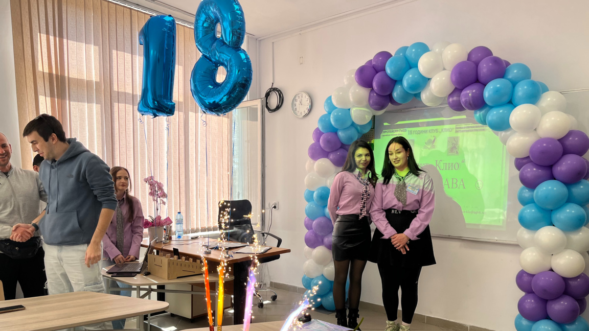 Пловдивското училищно радио в ПГХТТ навърши 18 години