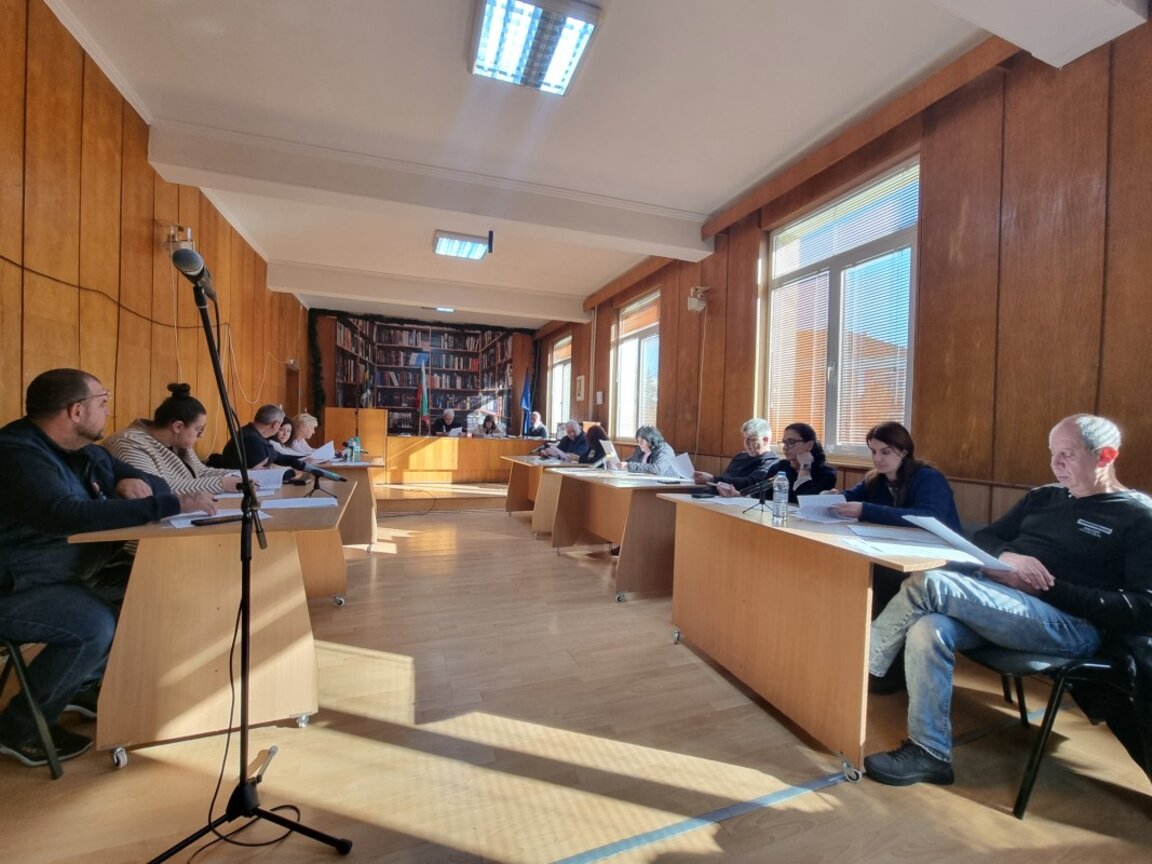 Извънредна сесия на местния ОбС в Брезник