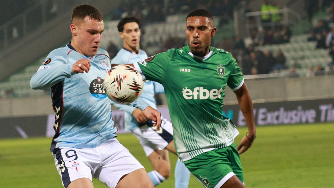 Лудогорец (в зелено) най-сетне победи испански отбор.