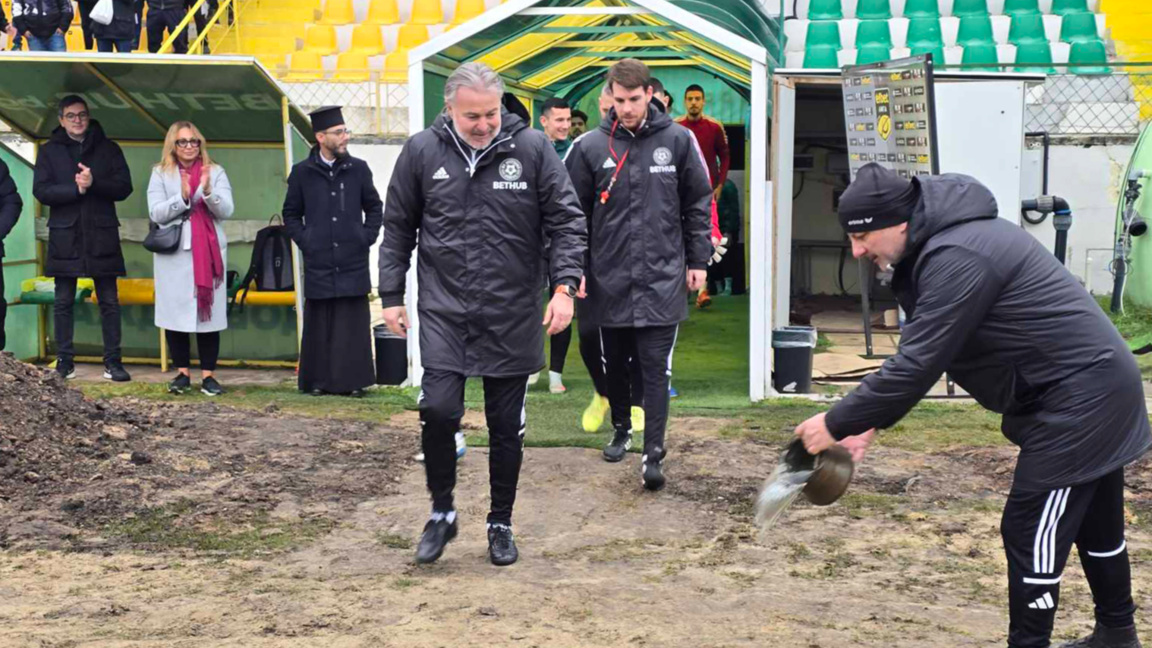 Ясен Петров започна с успех в Добруджа