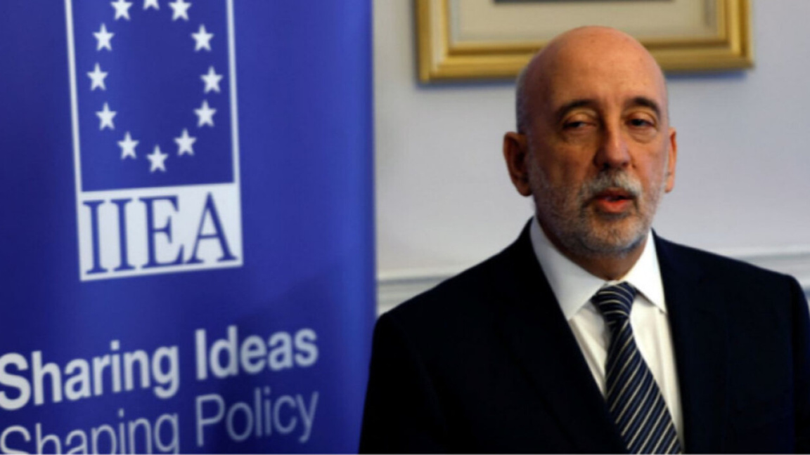 Гейбриъл Маклуф, член на ЕЦБ и управител на Ирландската централна банка