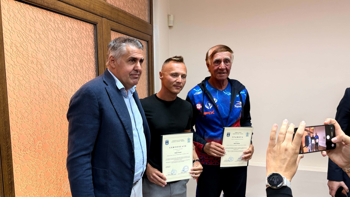 Наградиха спасителите на созополските плажове "Харманите" и "Централен"