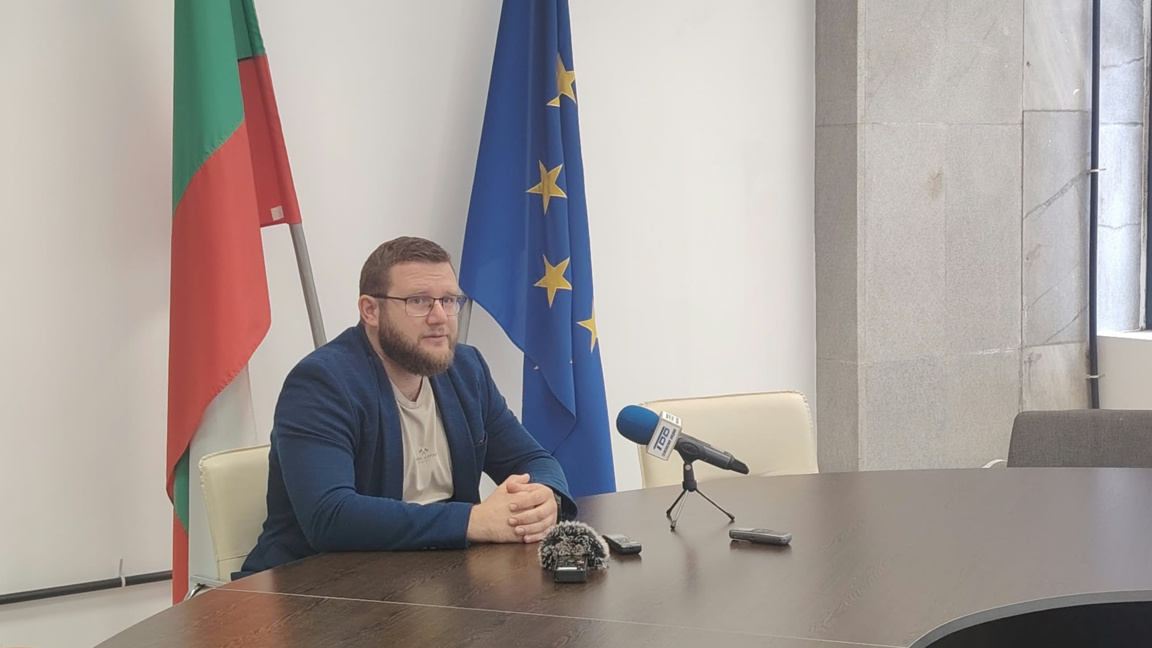 Денислав Стаменов