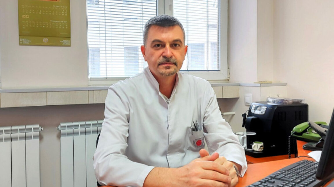 Проф. Емил Паскалев - началник на Клиниката по нефрология и трансплантации в УМБАЛ Александровска