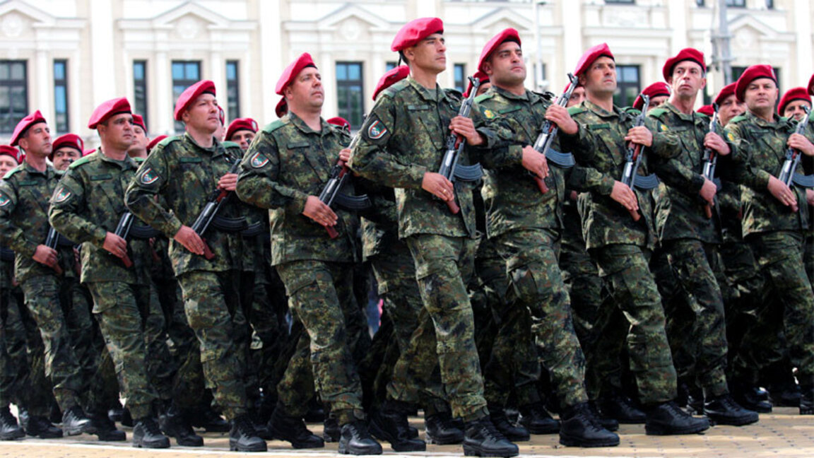 Militari bulgari vor participa la misiunea NATO de stabilizare în Kosovo
