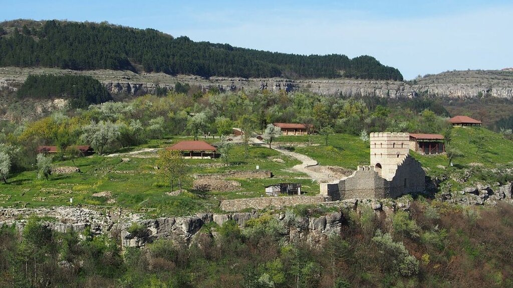 La colline Trapézitsa à Véliko Tarnovo garde l’esprit de la Bulgarie médiévale
