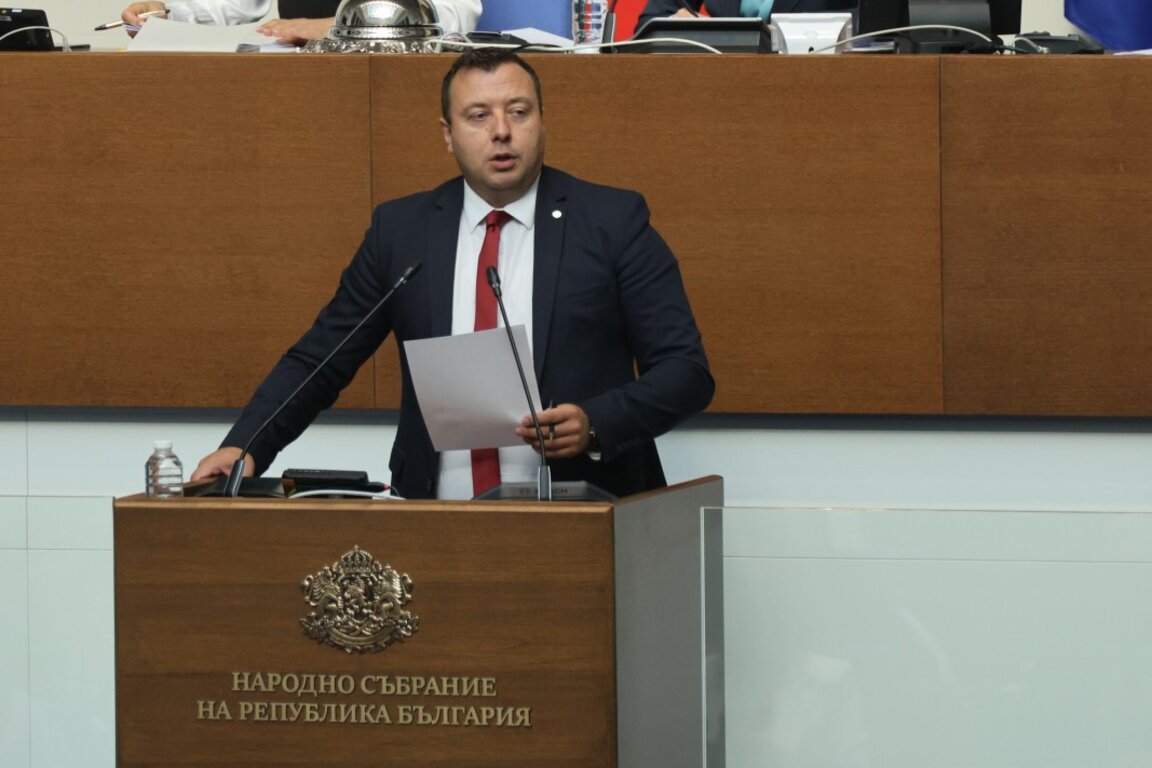 Петър Петров