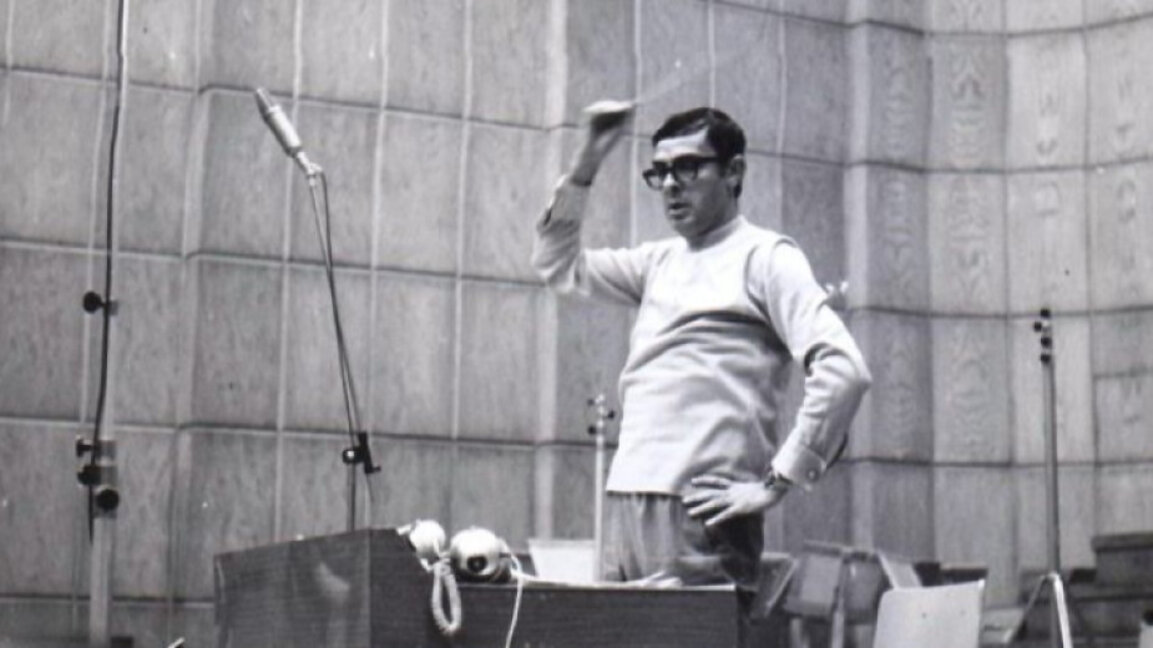 Dimitar Valchev durante una grabación en el primer estudio de BNR (1971)