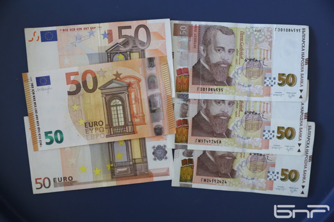 Post offices in small towns and villages will convert Leva to Euro free of charge for 6 months