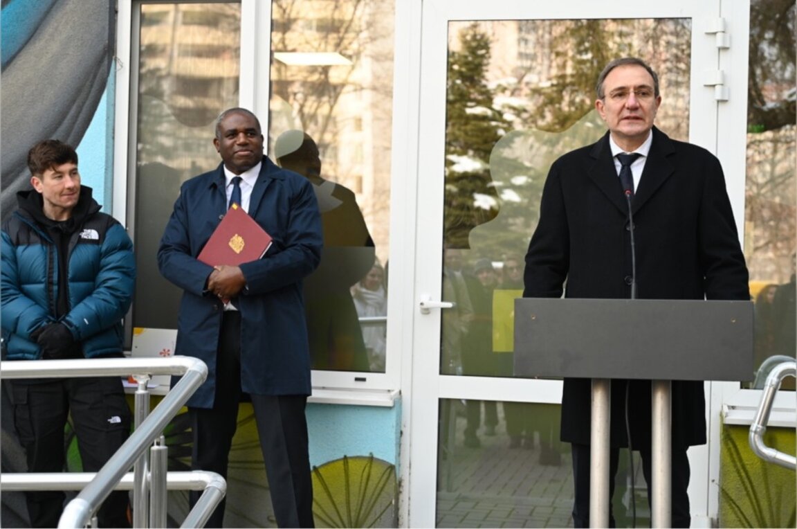 Minister of Labour and Social Policy Borislav Gutsanov (R), UK Foreign Secretary David Lammy (M) and Irish actor Barry Keoghan (L) at the launch of the campaign.