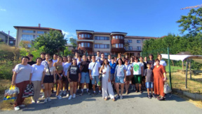Lección sobre Bulgaria… espíritu ancestral en niños de “Izvorche” en Ucrania