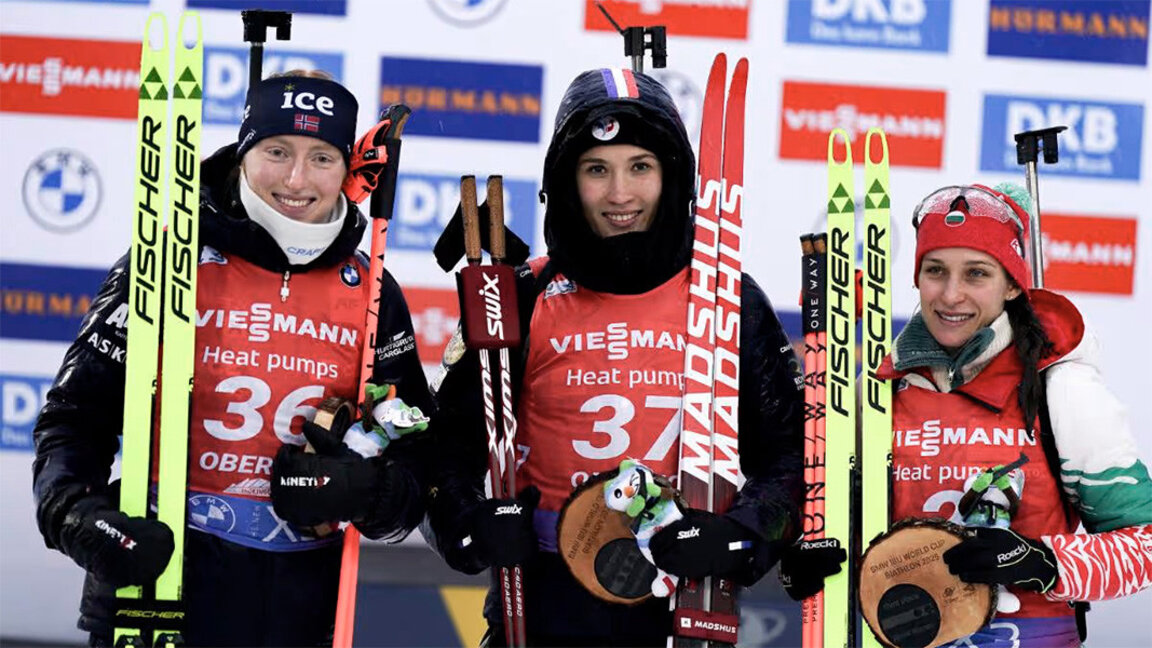 Nach 21 Jahren reiht sich eine Bulgarin unter Top 3 im Biathlon