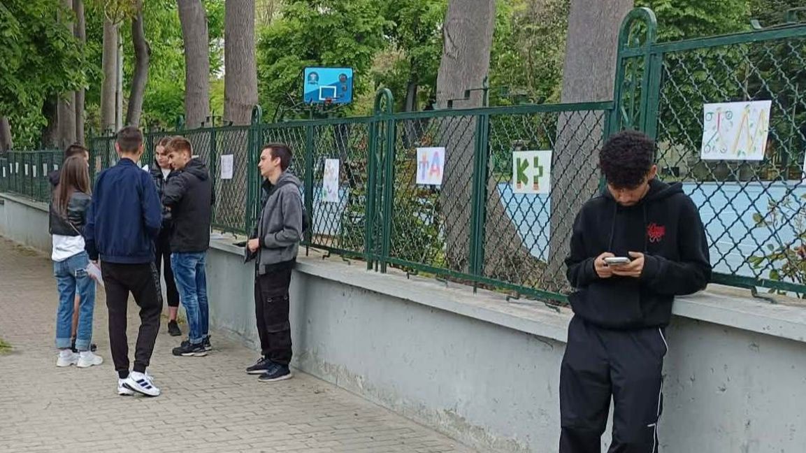 Авторитетите днес: Как разсъждават по темата зрелостниците във Варна?