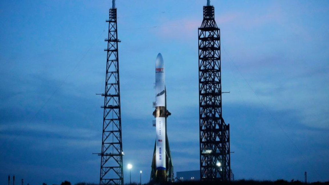Ракетата New Glenn на Blue Origin експлодира на стартовата площадка