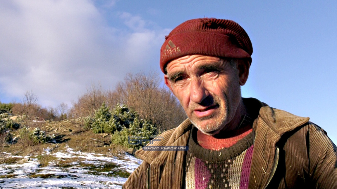 Самотата на един мъж в изчезващото село в Родопите