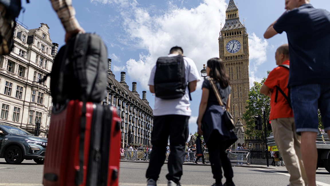 Bulgarians are leaving UK en masse...