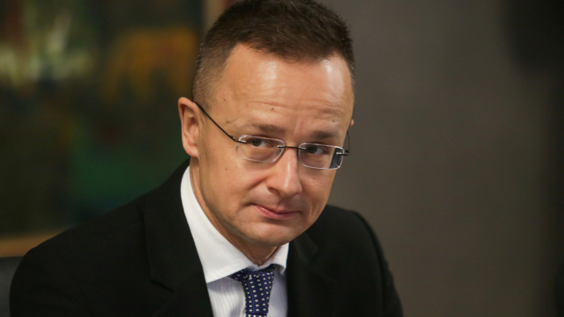 Петер Сиярто