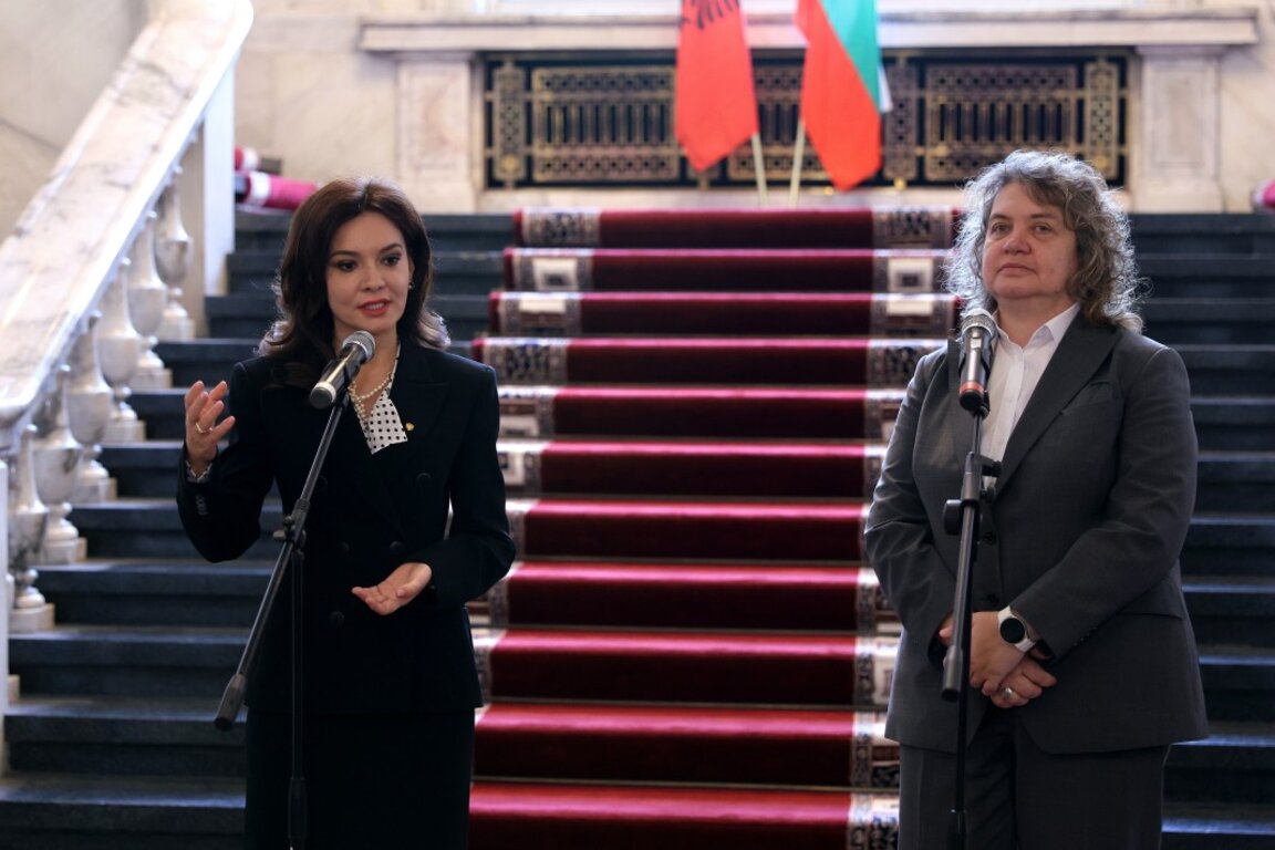 Albania espera cooperar para la paz con Bulgaria, Kosovo y Croacia, afirmó Elisa Spiropali