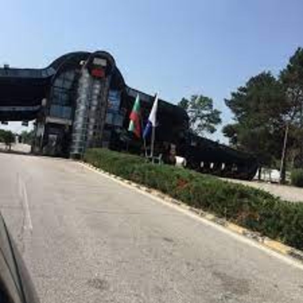 Преустановено е пропускането на товарни превозни средства на вход на ГКПП "Златарево"