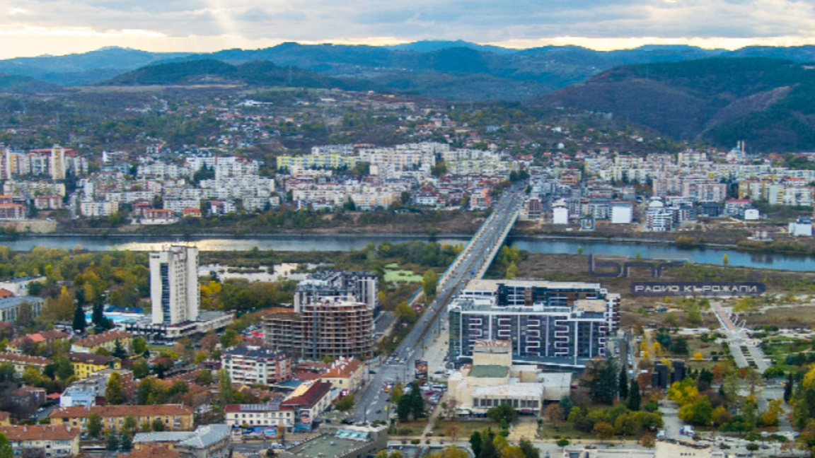 Времето в събота - слънце, облаци, дъжд и гръмотевици