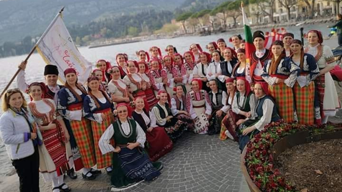 25 години празнува танцов клуб "Чайка"