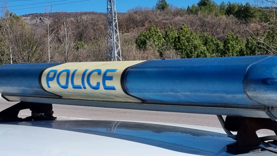 12-годишно дете е с порезна рана след инцидент с осмокласник в софийско училище