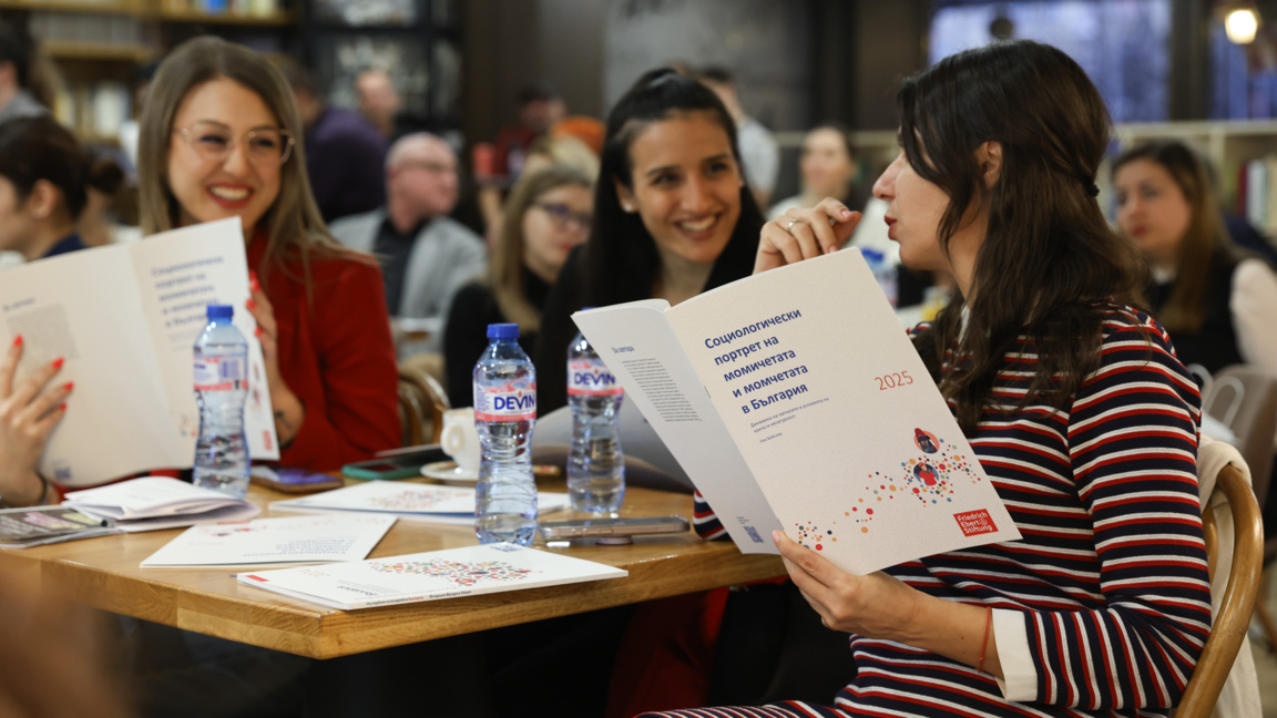 Junge Menschen zeigen geringes politisches Interesse